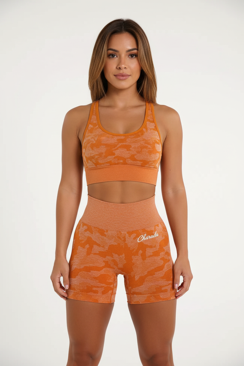 Women's Camo Gym Shorts met Charada logo